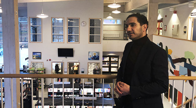 Bibliotek Kronan var en av verksamheterna som Socialförsäkringsminister Ardalan Shekarabi besökte under besöket i Trollhättan. 