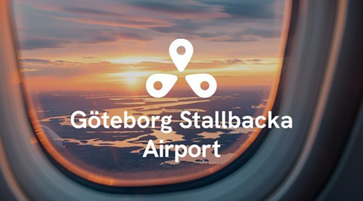 Ny logotype för flygplatsen: Göteborg Stallbacka Airport mot bakgrunden av flygplansmiljö