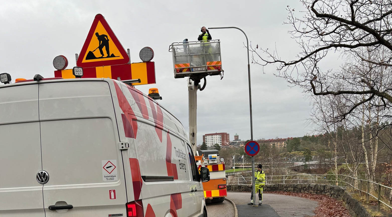 Installering av ny belysning pågår på Landbergsliden!