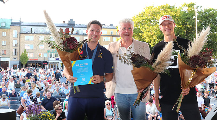 Kristian Karlsson, Paul "Paljett" Sahlin och Emil Johansson tog emot trollhättebornas kärlek på torsdagskvällen när de förärades med varsin stjärna i Park of Fame.